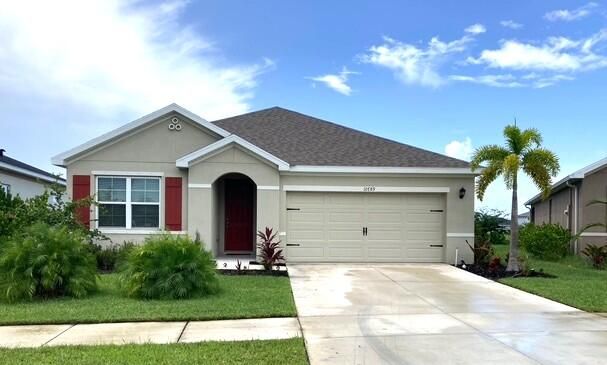 Active With Contract: $2,450 (3 beds, 2 baths, 1672 Square Feet)