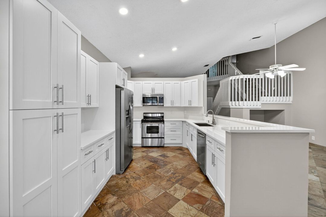 Active With Contract: $425,000 (3 beds, 2 baths, 2070 Square Feet)