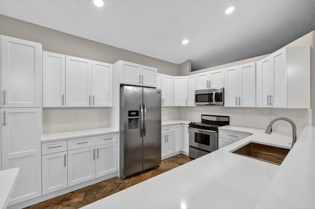 Active With Contract: $425,000 (3 beds, 2 baths, 2070 Square Feet)