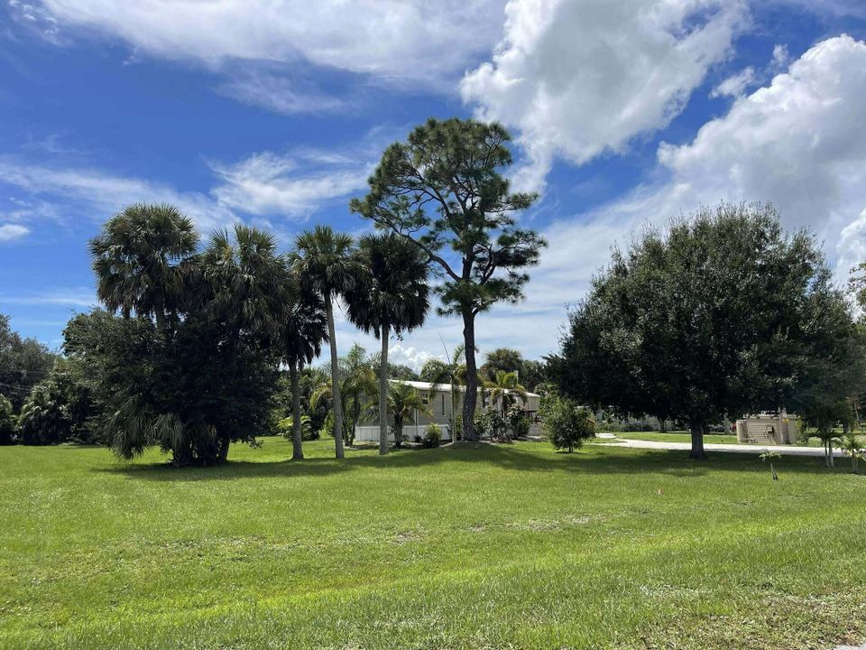 待售: $197,800 (2 贝兹, 2 浴室, 926 平方英尺)