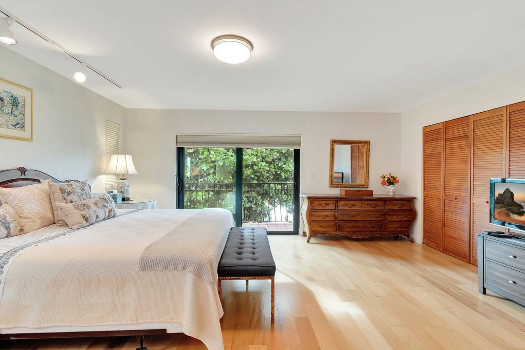 Active With Contract: $7,500 (4 beds, 3 baths, 3057 Square Feet)