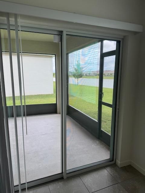 Active With Contract: $2,450 (3 beds, 2 baths, 1672 Square Feet)