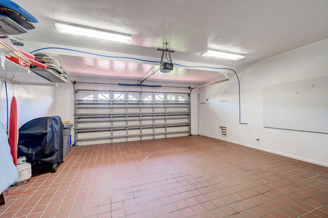 Active With Contract: $7,500 (4 beds, 3 baths, 3057 Square Feet)