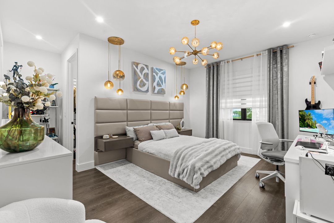 For Rent: $10,000 (5 beds, 6 baths, 4182 Square Feet)