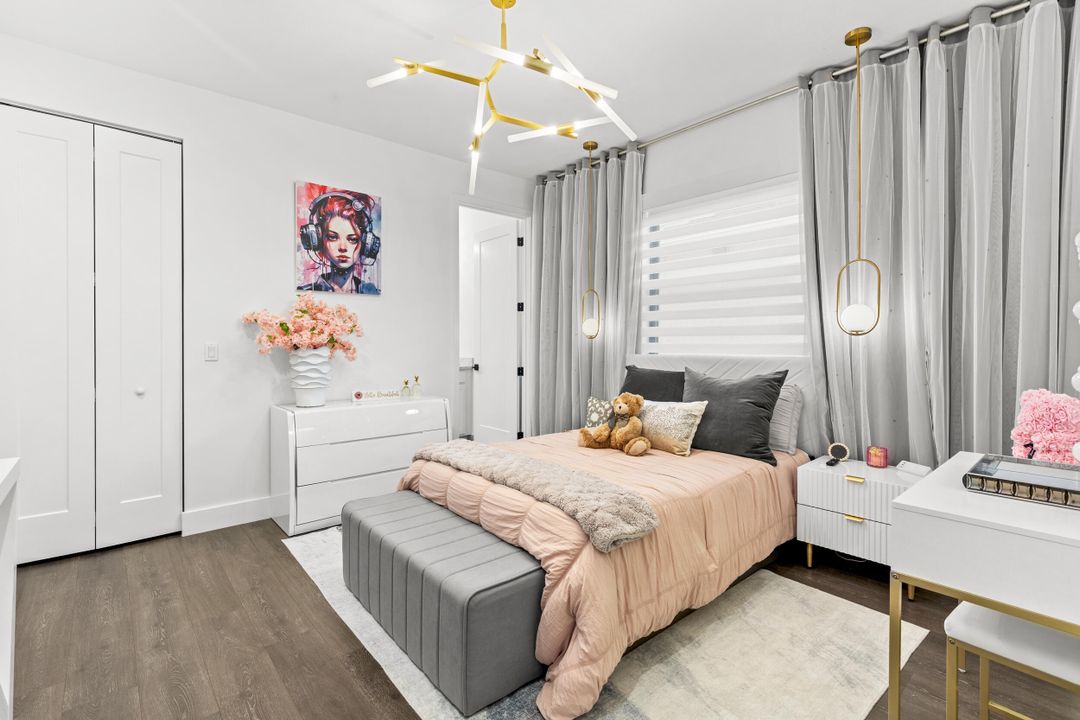 For Rent: $10,000 (5 beds, 6 baths, 4182 Square Feet)