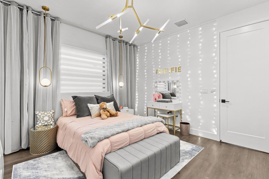 For Rent: $10,000 (5 beds, 6 baths, 4182 Square Feet)