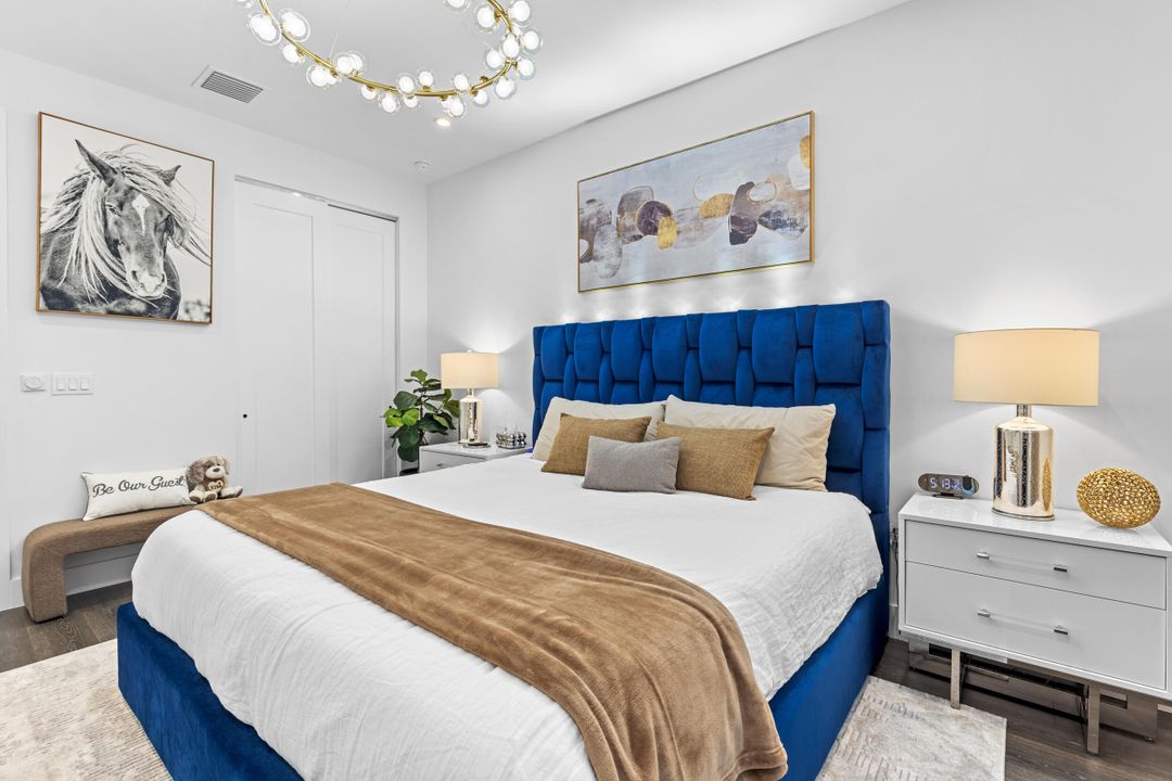 For Rent: $10,000 (5 beds, 6 baths, 4182 Square Feet)