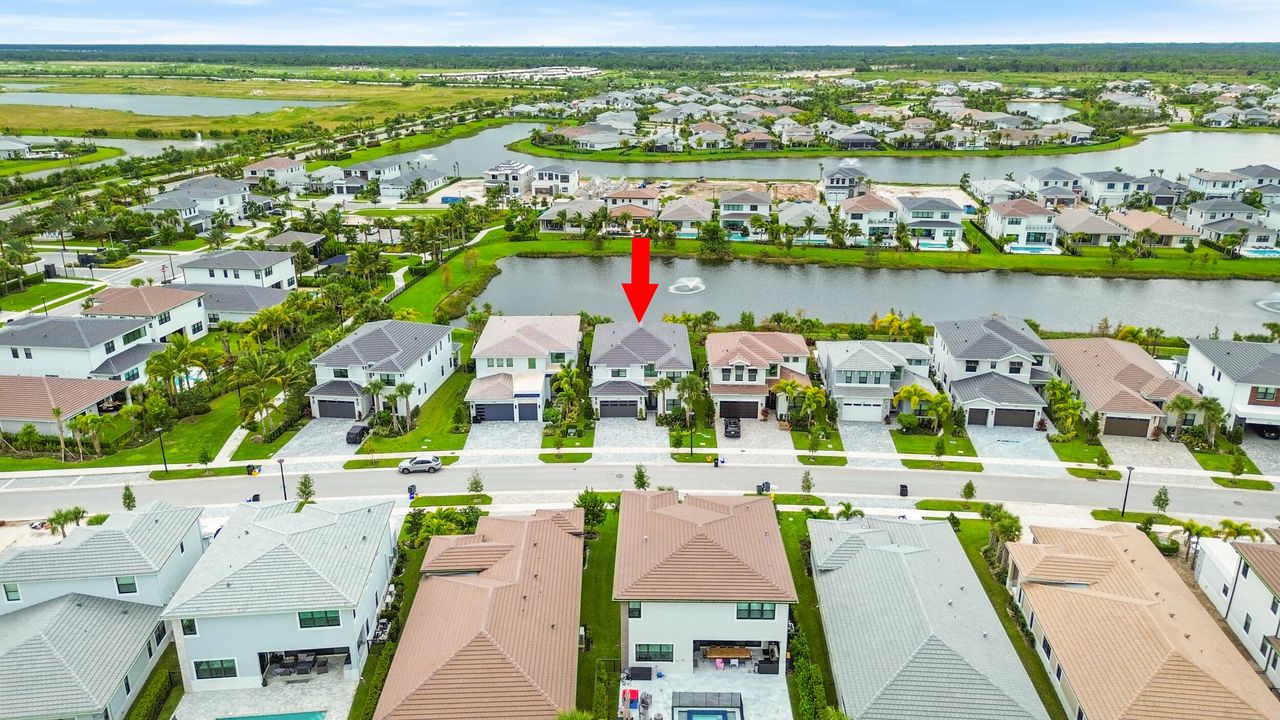 For Rent: $10,000 (5 beds, 6 baths, 4182 Square Feet)