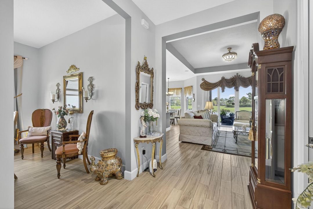 For Sale: $550,000 (3 beds, 2 baths, 1703 Square Feet)