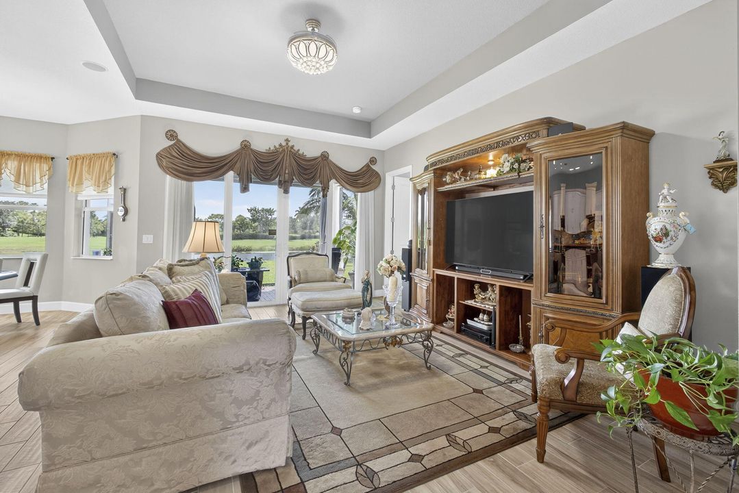 For Sale: $550,000 (3 beds, 2 baths, 1703 Square Feet)