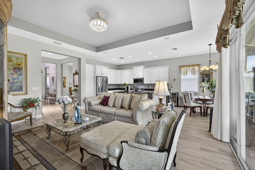 For Sale: $550,000 (3 beds, 2 baths, 1703 Square Feet)