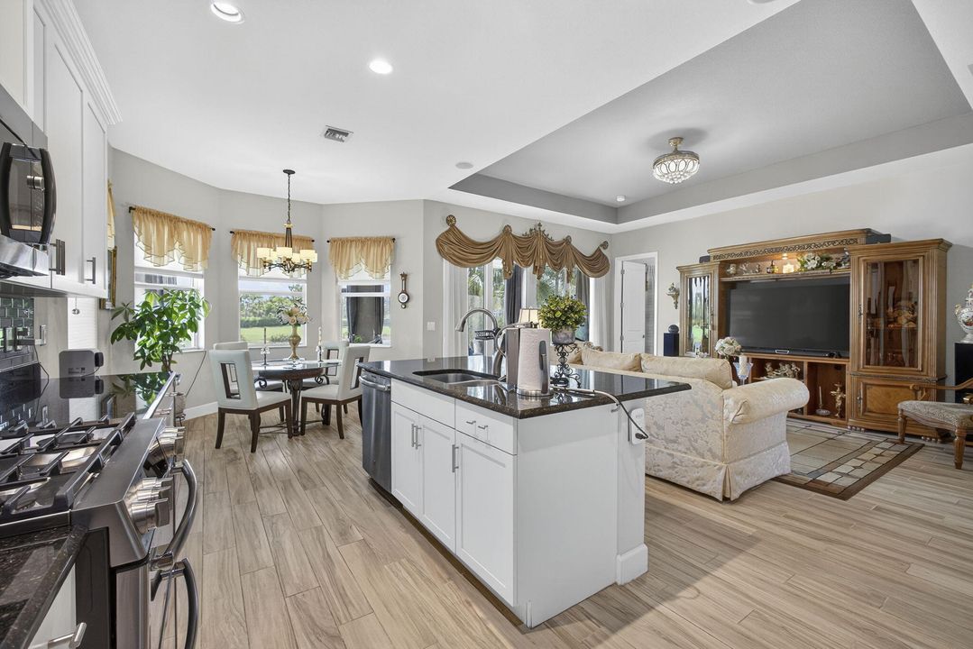 For Sale: $550,000 (3 beds, 2 baths, 1703 Square Feet)