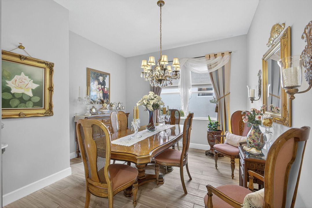 For Sale: $550,000 (3 beds, 2 baths, 1703 Square Feet)