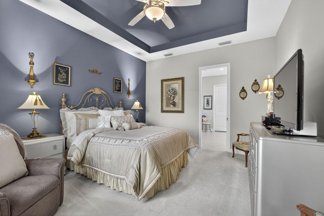 For Sale: $550,000 (3 beds, 2 baths, 1703 Square Feet)