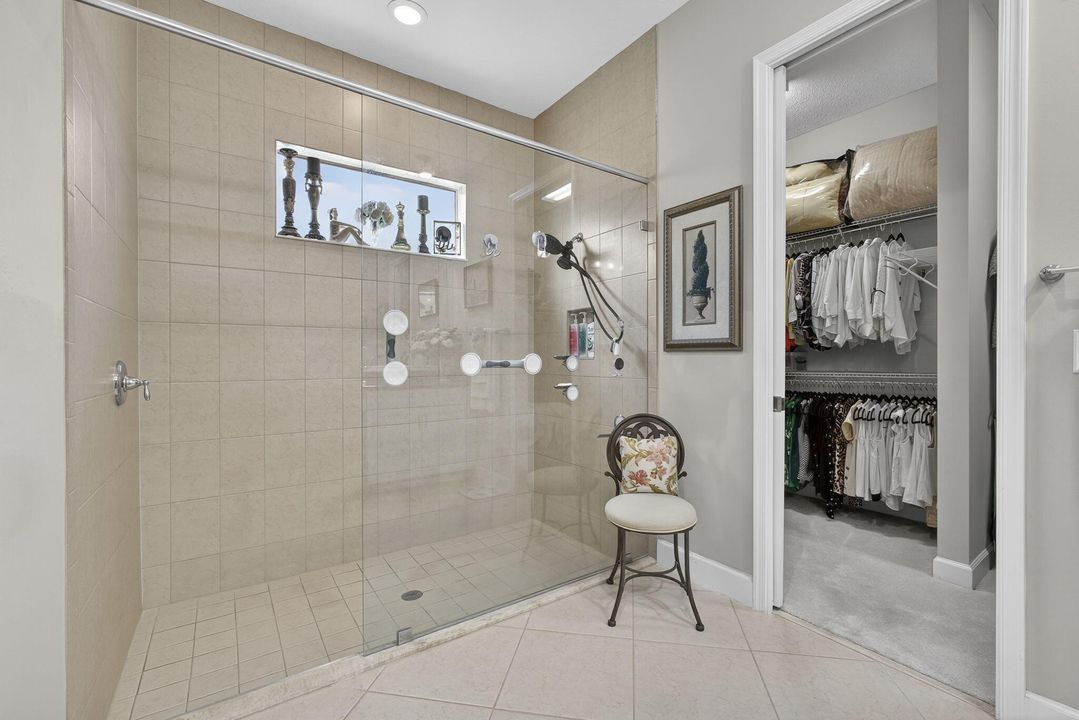 For Sale: $550,000 (3 beds, 2 baths, 1703 Square Feet)