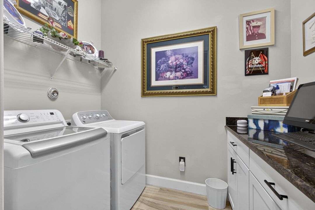 For Sale: $550,000 (3 beds, 2 baths, 1703 Square Feet)