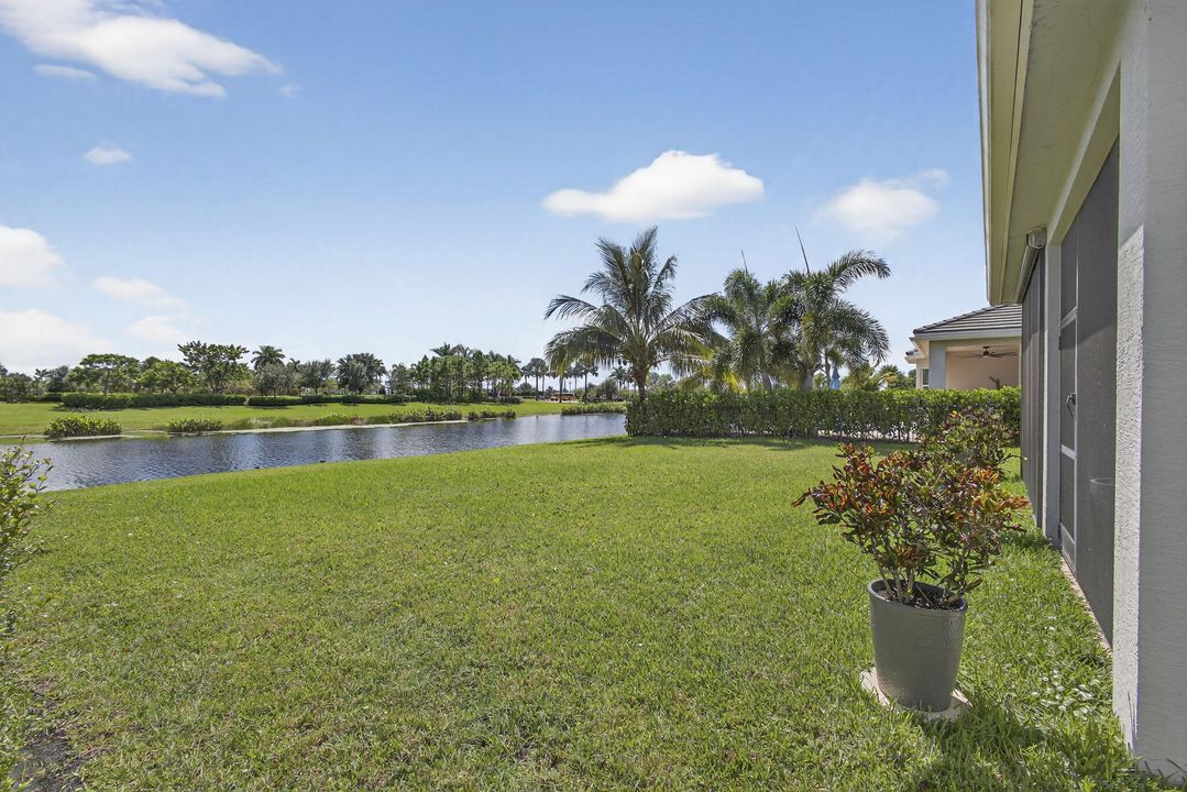 For Sale: $550,000 (3 beds, 2 baths, 1703 Square Feet)