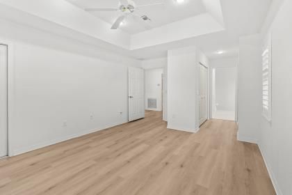 На продажу: $225,900 (2 спален, 2 ванн, 1286 Квадратных фут)