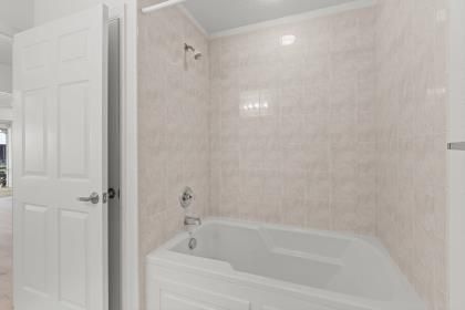 На продажу: $225,900 (2 спален, 2 ванн, 1286 Квадратных фут)