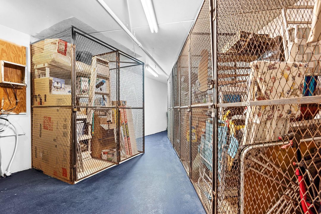 合同活跃: $169,000 (2 贝兹, 2 浴室, 916 平方英尺)