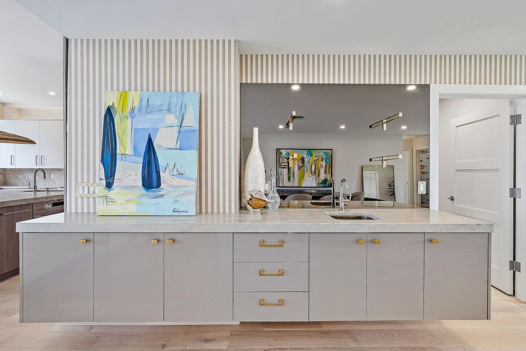 На продажу: $2,995,000 (5 спален, 3 ванн, 2440 Квадратных фут)