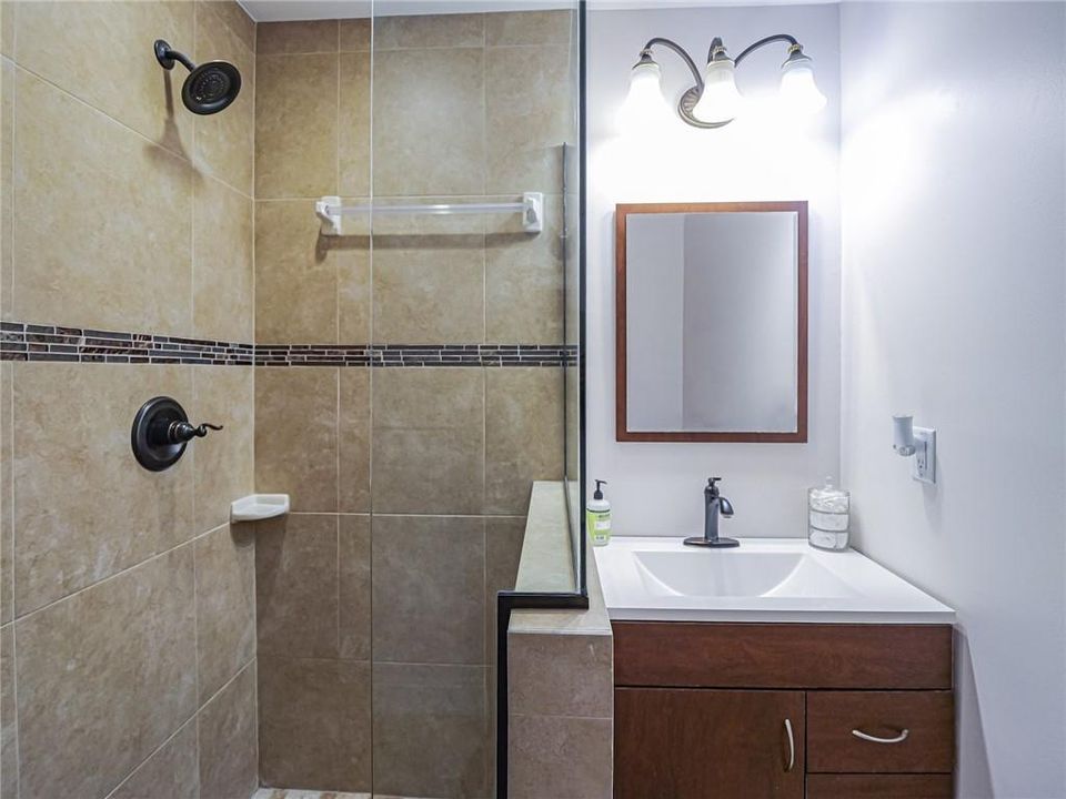 Activo con contrato: $149,000 (2 camas, 2 baños, 1189 Pies cuadrados)