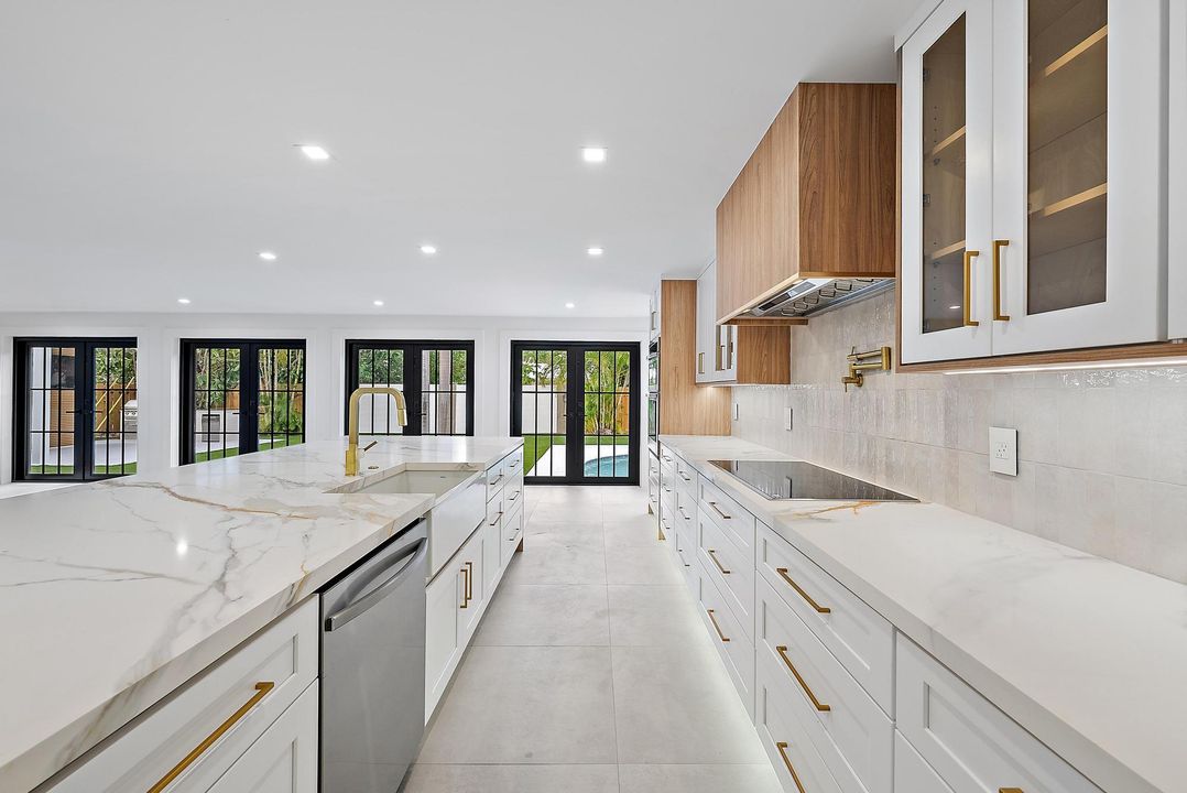 For Sale: $1,995,000 (4 beds, 4 baths, 3413 Square Feet)