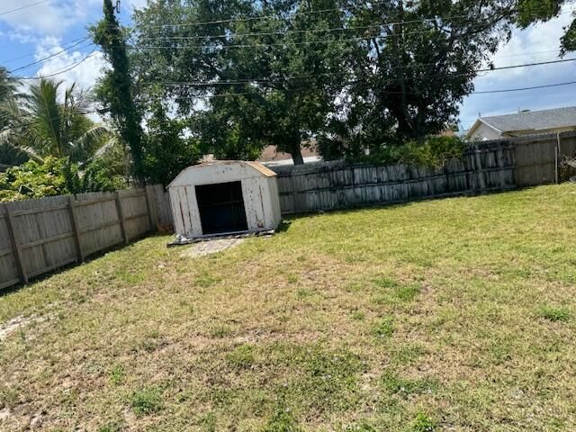 En Venta: $295,000 (3 camas, 2 baños, 936 Pies cuadrados)