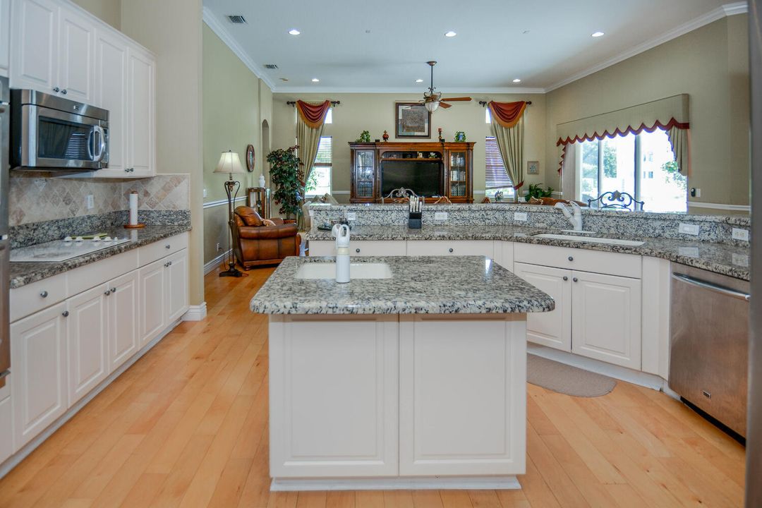 For Rent: $10,000 (4 beds, 3 baths, 3117 Square Feet)