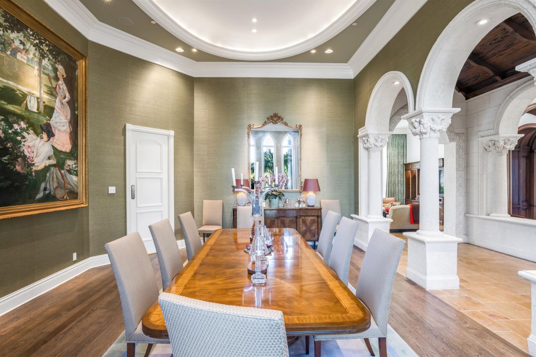 待售: $29,500,000 (8 贝兹, 9 浴室, 14094 平方英尺)