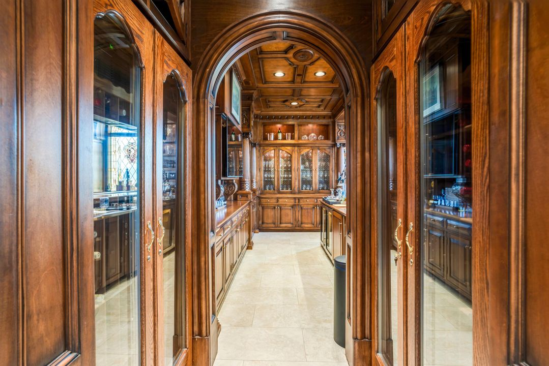 待售: $29,500,000 (8 贝兹, 9 浴室, 14094 平方英尺)