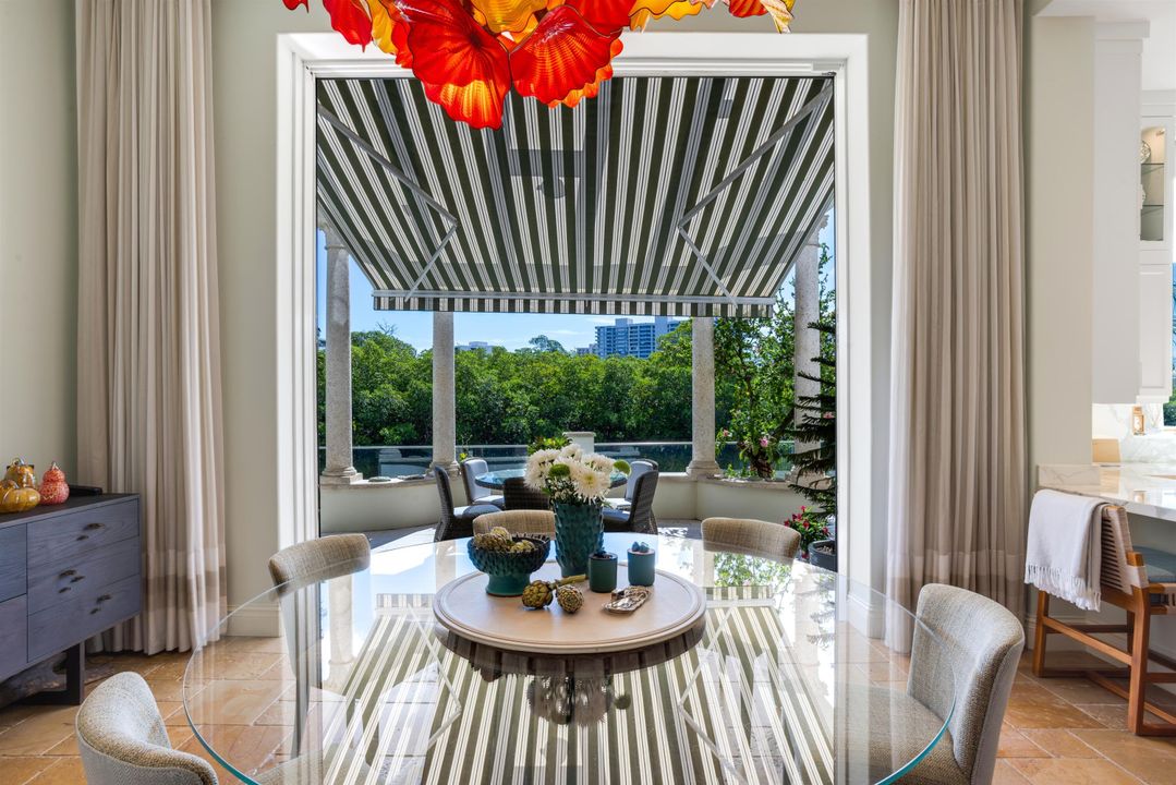 待售: $29,500,000 (8 贝兹, 9 浴室, 14094 平方英尺)