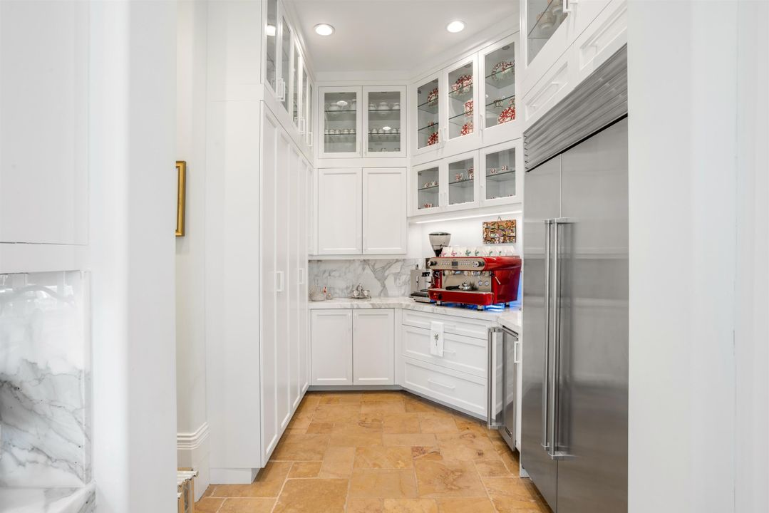 待售: $29,500,000 (8 贝兹, 9 浴室, 14094 平方英尺)