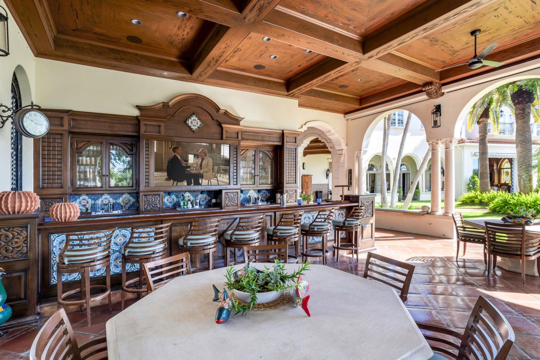 待售: $29,500,000 (8 贝兹, 9 浴室, 14094 平方英尺)