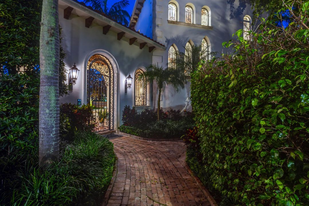 待售: $29,500,000 (8 贝兹, 9 浴室, 14094 平方英尺)