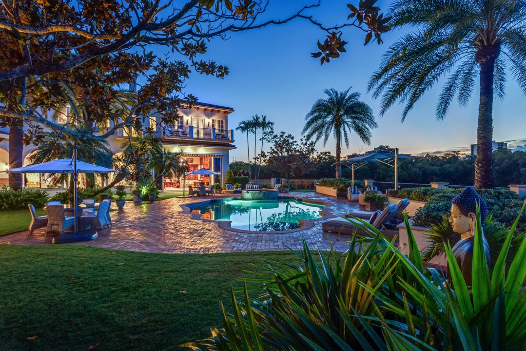 待售: $29,500,000 (8 贝兹, 9 浴室, 14094 平方英尺)