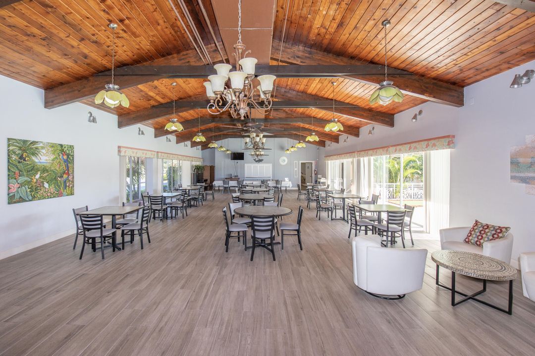 Active With Contract: $97,970 (1 beds, 1 baths, 894 Square Feet)