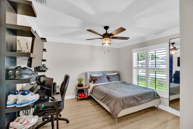 На продажу: $498,900 (4 спален, 2 ванн, 2022 Квадратных фут)