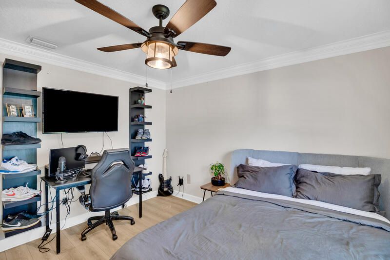 На продажу: $498,900 (4 спален, 2 ванн, 2022 Квадратных фут)