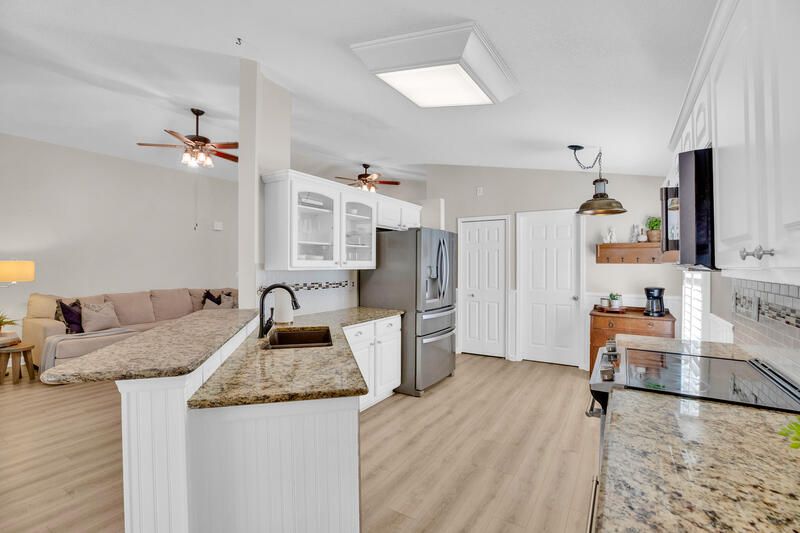 На продажу: $498,900 (4 спален, 2 ванн, 2022 Квадратных фут)