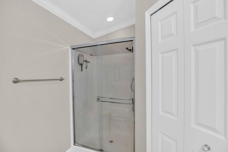 На продажу: $498,900 (4 спален, 2 ванн, 2022 Квадратных фут)