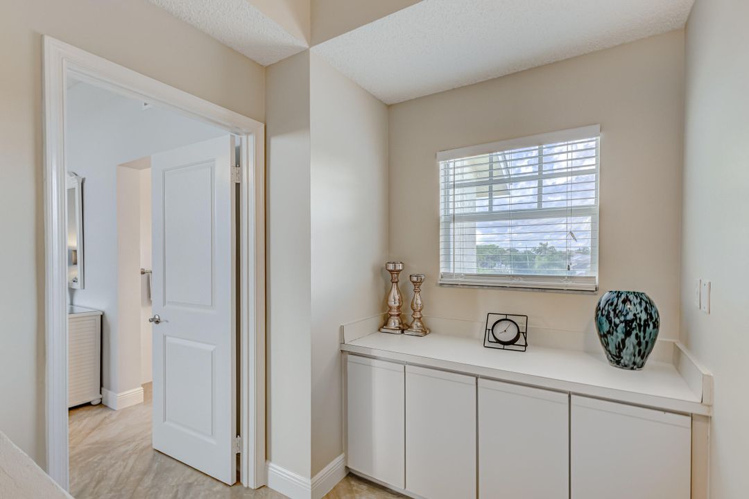Active With Contract: $8,000 (2 beds, 2 baths, 1624 Square Feet)