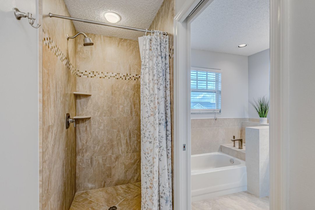 Active With Contract: $8,000 (2 beds, 2 baths, 1624 Square Feet)