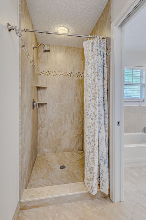 Active With Contract: $8,000 (2 beds, 2 baths, 1624 Square Feet)