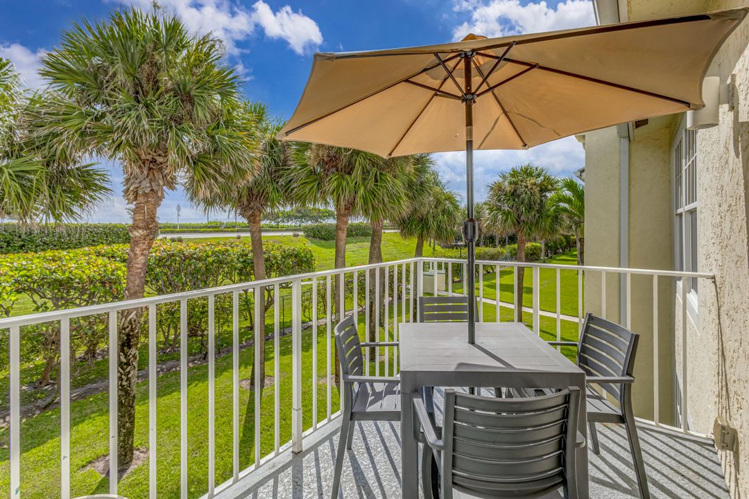 Active With Contract: $8,000 (2 beds, 2 baths, 1624 Square Feet)