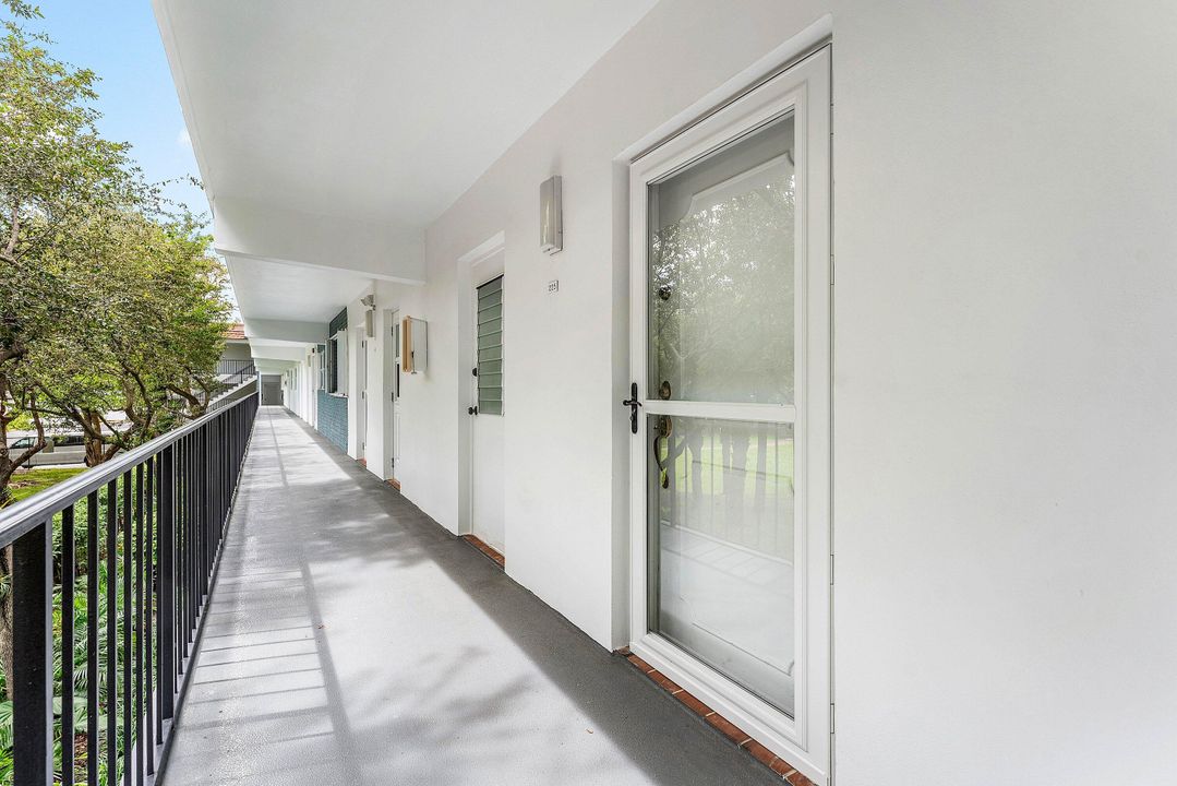 For Sale: $345,000 (2 beds, 2 baths, 1000 Square Feet)