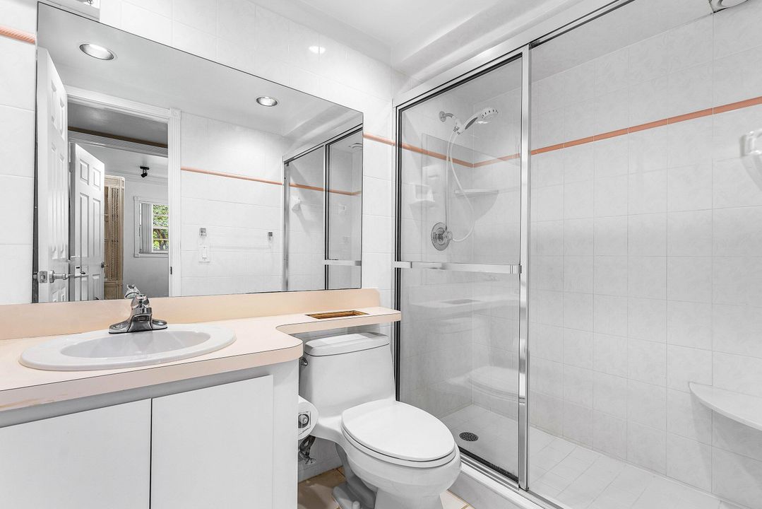 For Sale: $345,000 (2 beds, 2 baths, 1000 Square Feet)