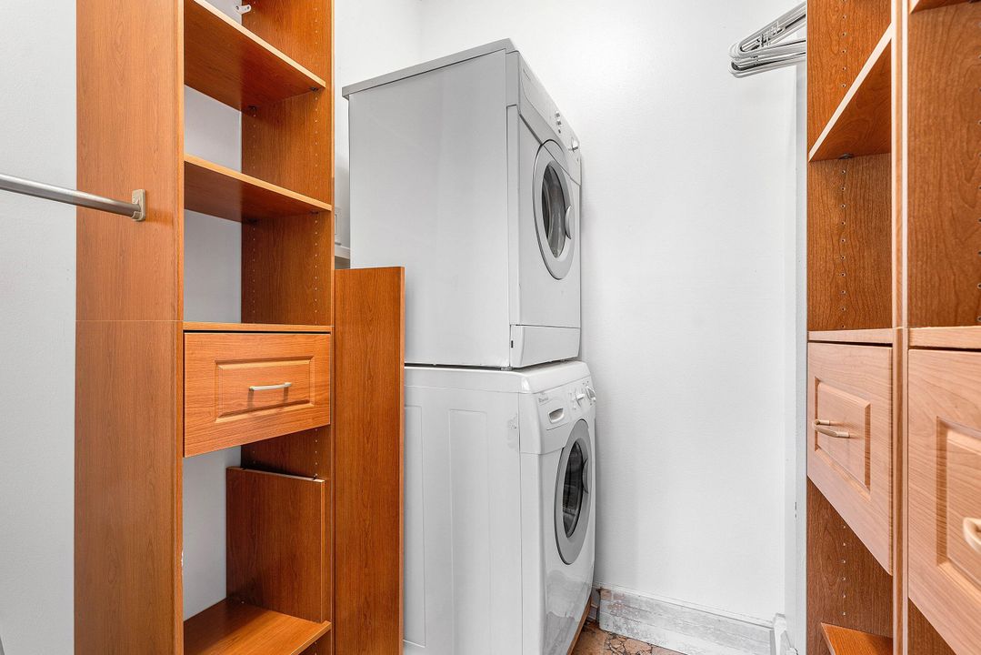 For Sale: $345,000 (2 beds, 2 baths, 1000 Square Feet)