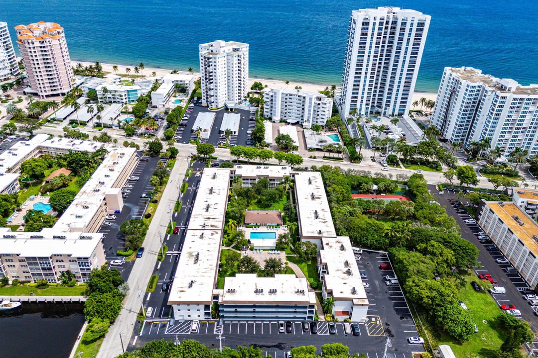 For Sale: $345,000 (2 beds, 2 baths, 1000 Square Feet)