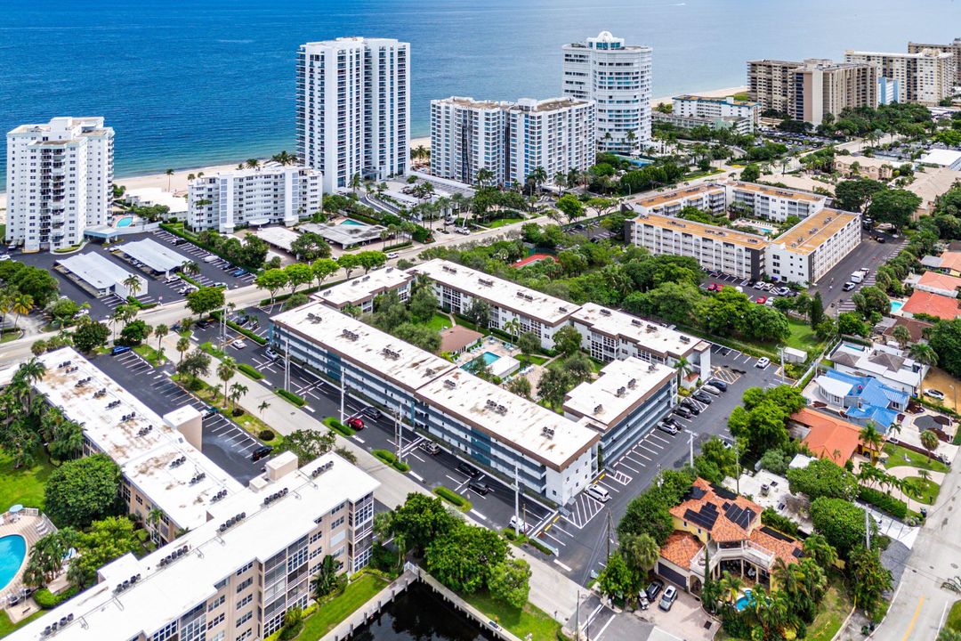 For Sale: $345,000 (2 beds, 2 baths, 1000 Square Feet)